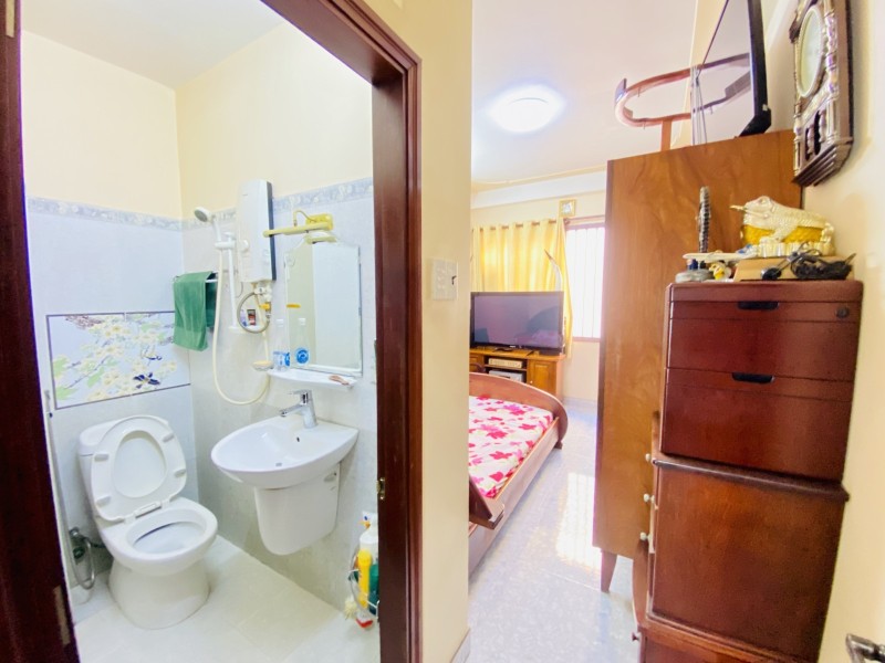 eb8894571fd88f2f5e783b263694daad.md