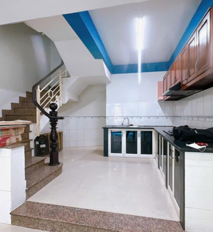 ec6e5a0a-1e71-4d1d-8e2b-fdf45e95f17a