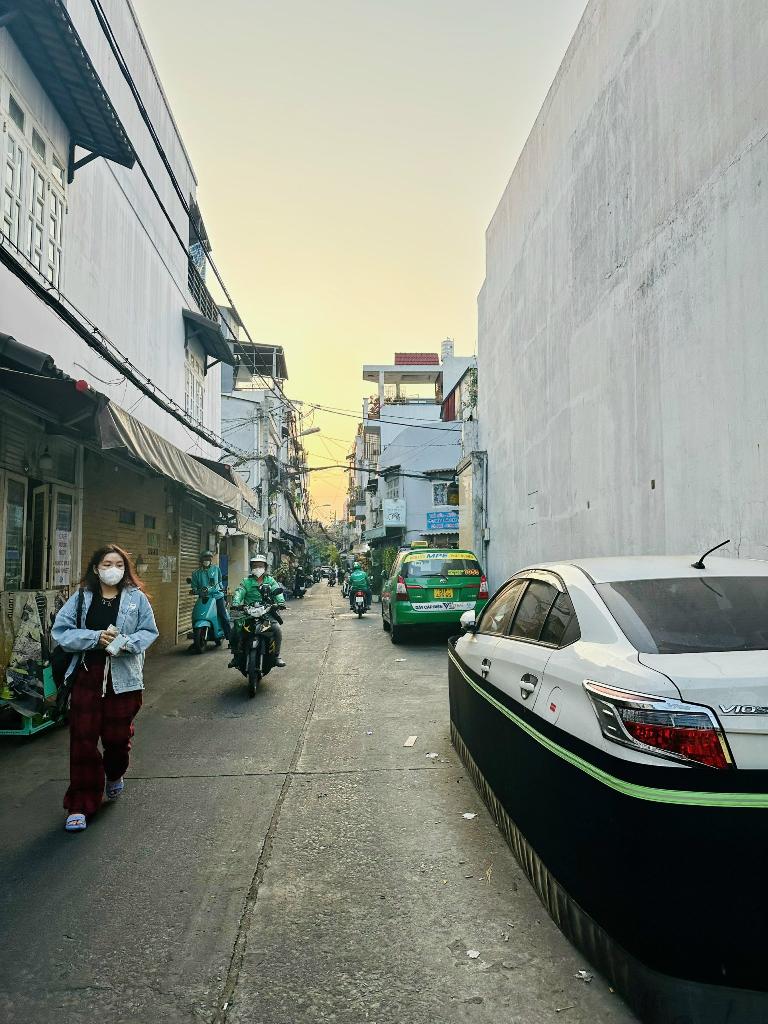 eiz-B6DE83D2-lzjvkysb_6_lzjvkyvt