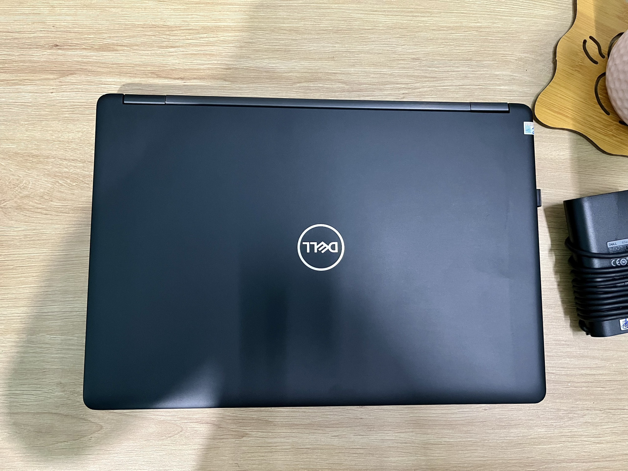 noi-ban-laptop-dell-5490-i7-gia-re-tai-binh-duong-lenguyenpc