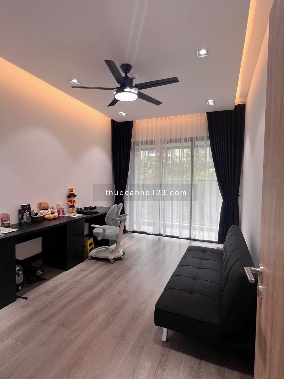 z4730273576147-807830212676d214e96cf006a9e7465f_1697081878