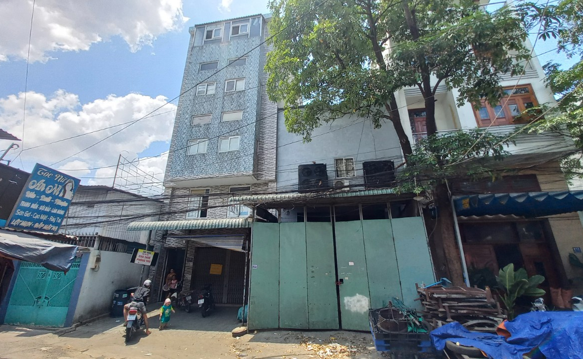 z5389402947184_5de8caf1862e4952edb5110df85ca126