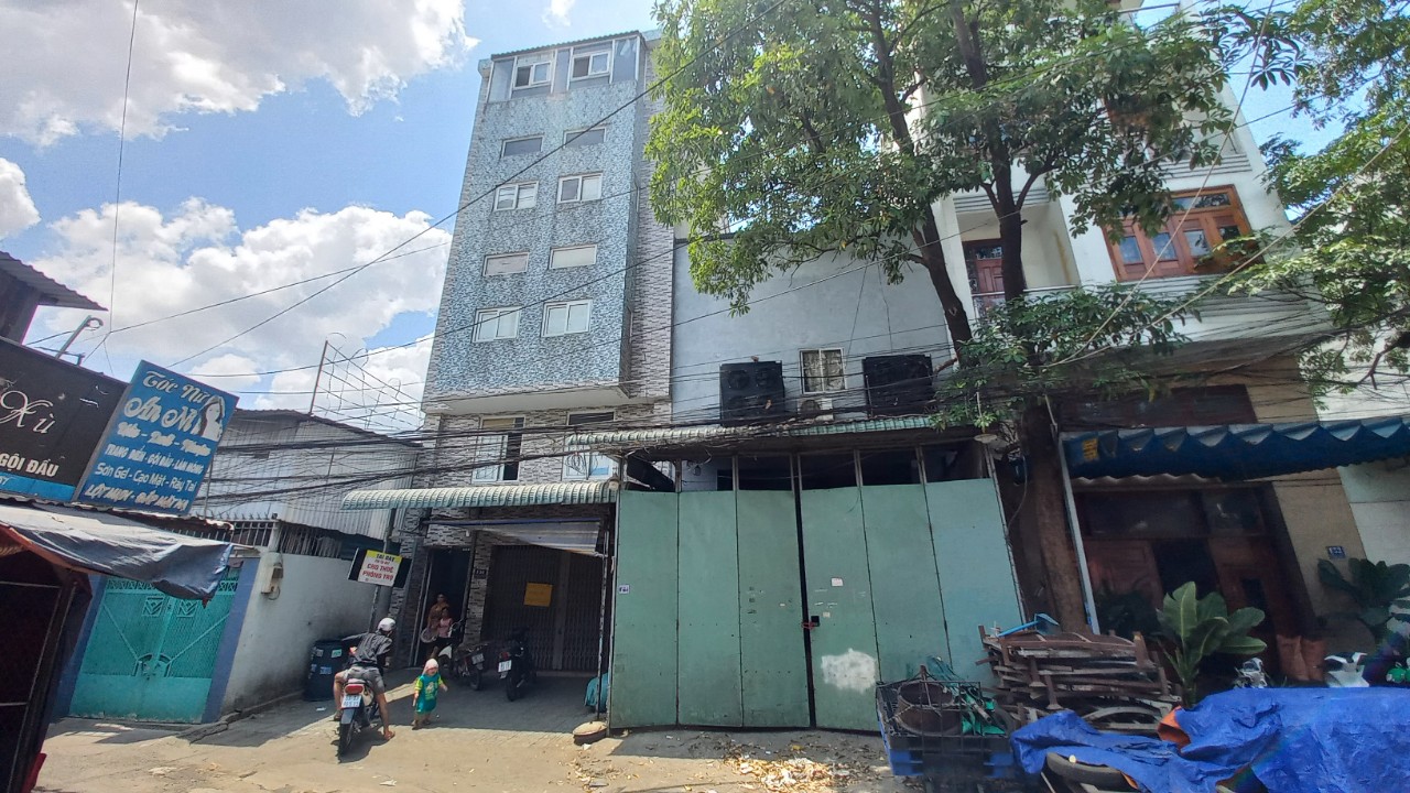 z5389402947184_5de8caf1862e4952edb5110df85ca126