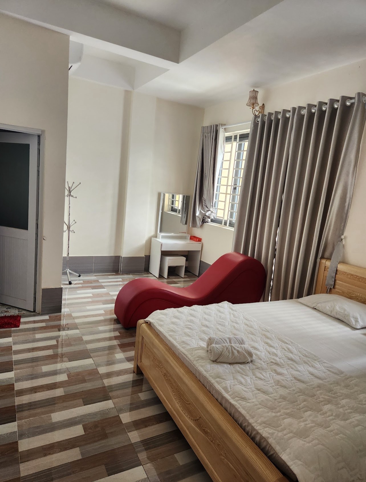 z5442167804616_45a4a7f55574fa52118dbda581b60c8d