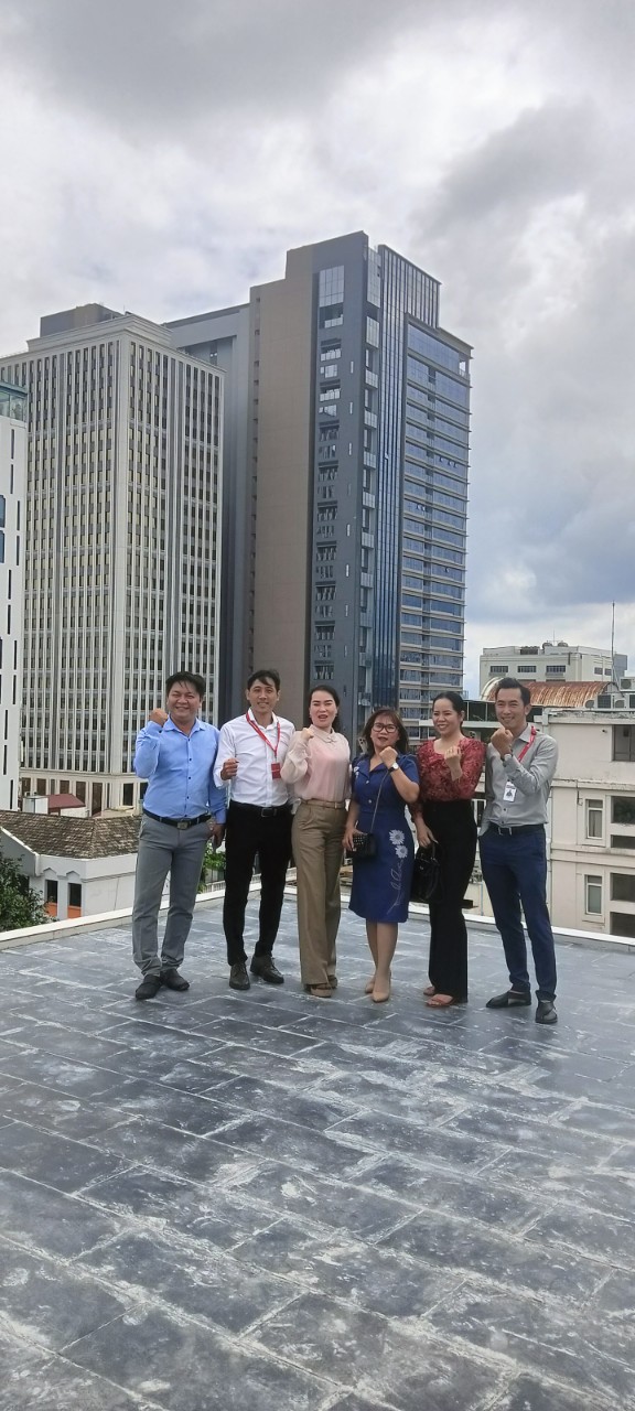 z5637694704151_ea1e9a5d9c24d375450a52f0feffc90c