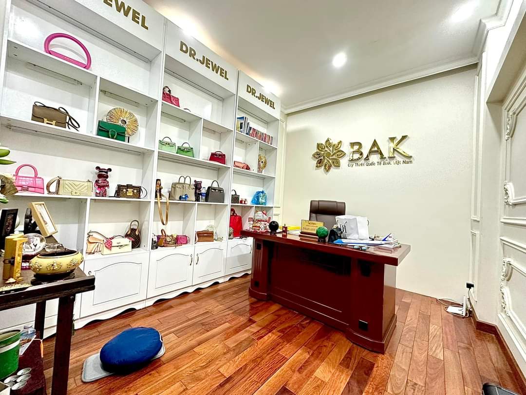 z5647618033572_dc6cf75175b44f4e4dee91f235d7a9f2