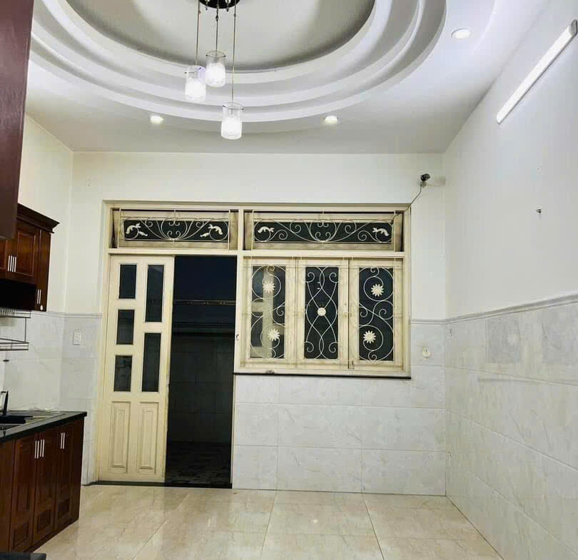 z5653868870023_25a49880d3584a0fb9715eba89a123a0