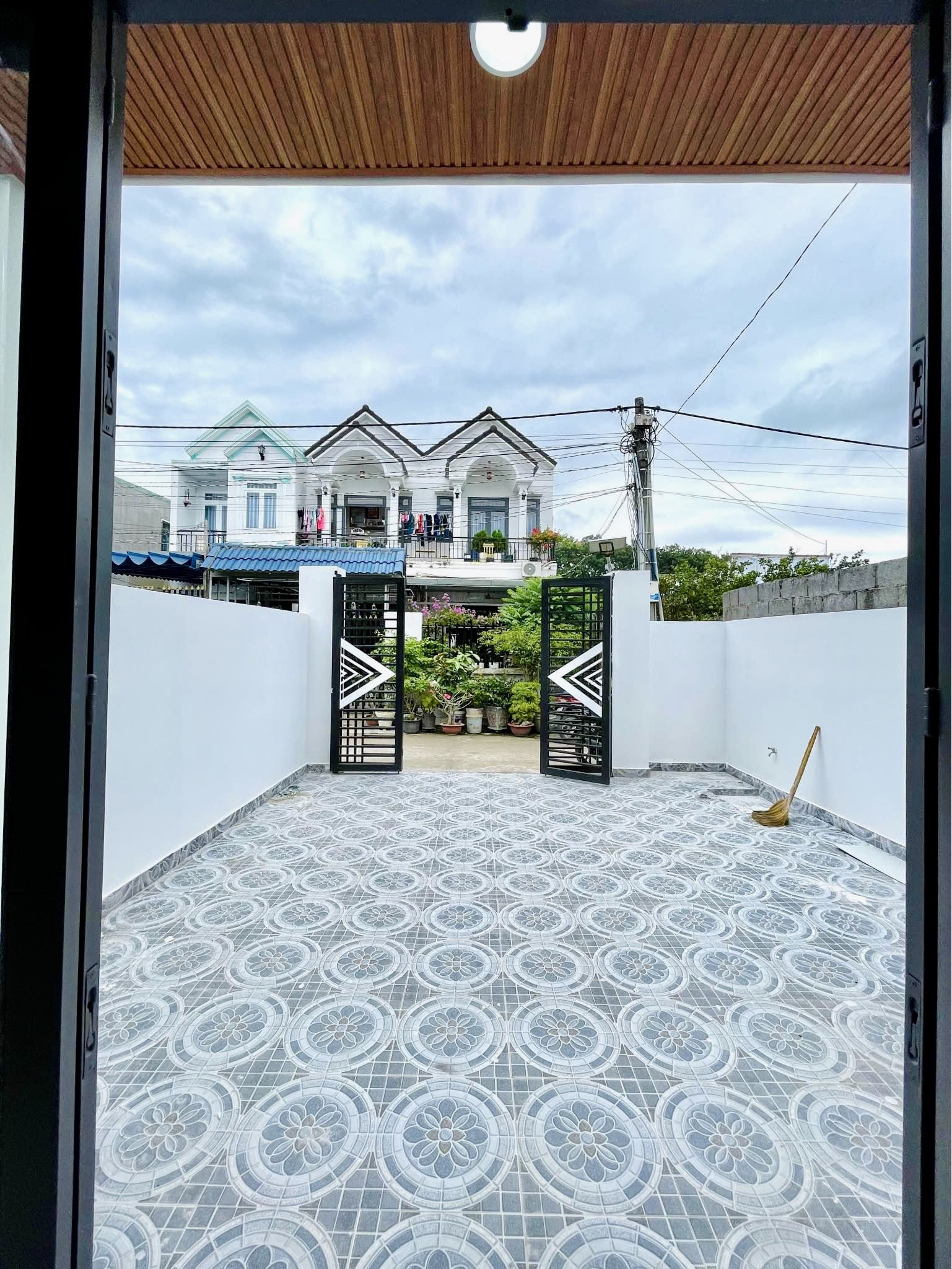 z5677613898801_a1c0733d2fb8d80da786ae69964b4b13