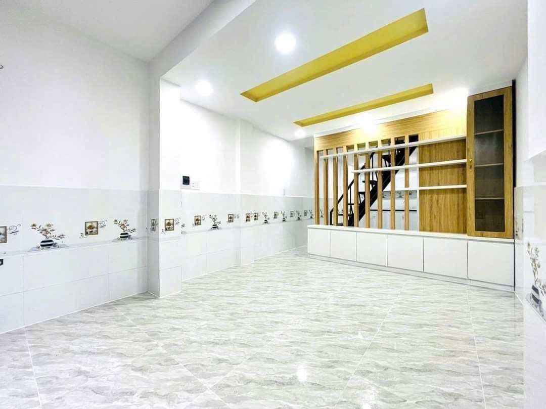 z5680112495680_e38b0e9a6c62324b2540894ad51af01d