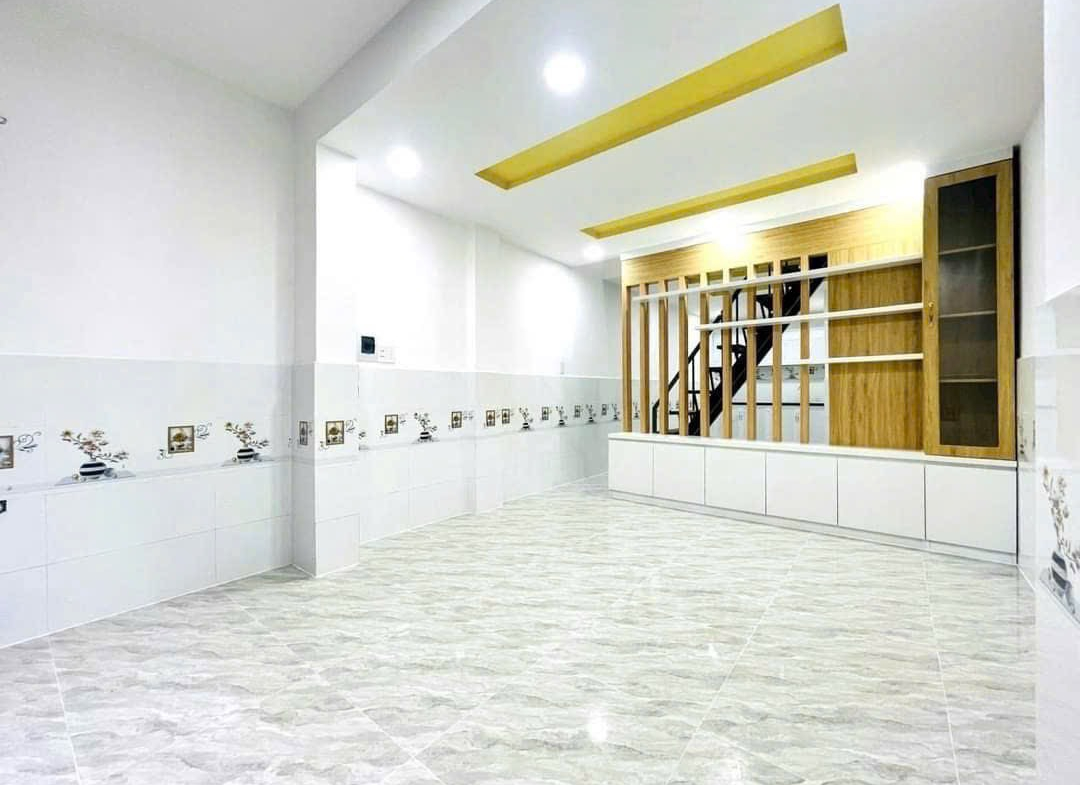 z5680112495680_e38b0e9a6c62324b2540894ad51af01d