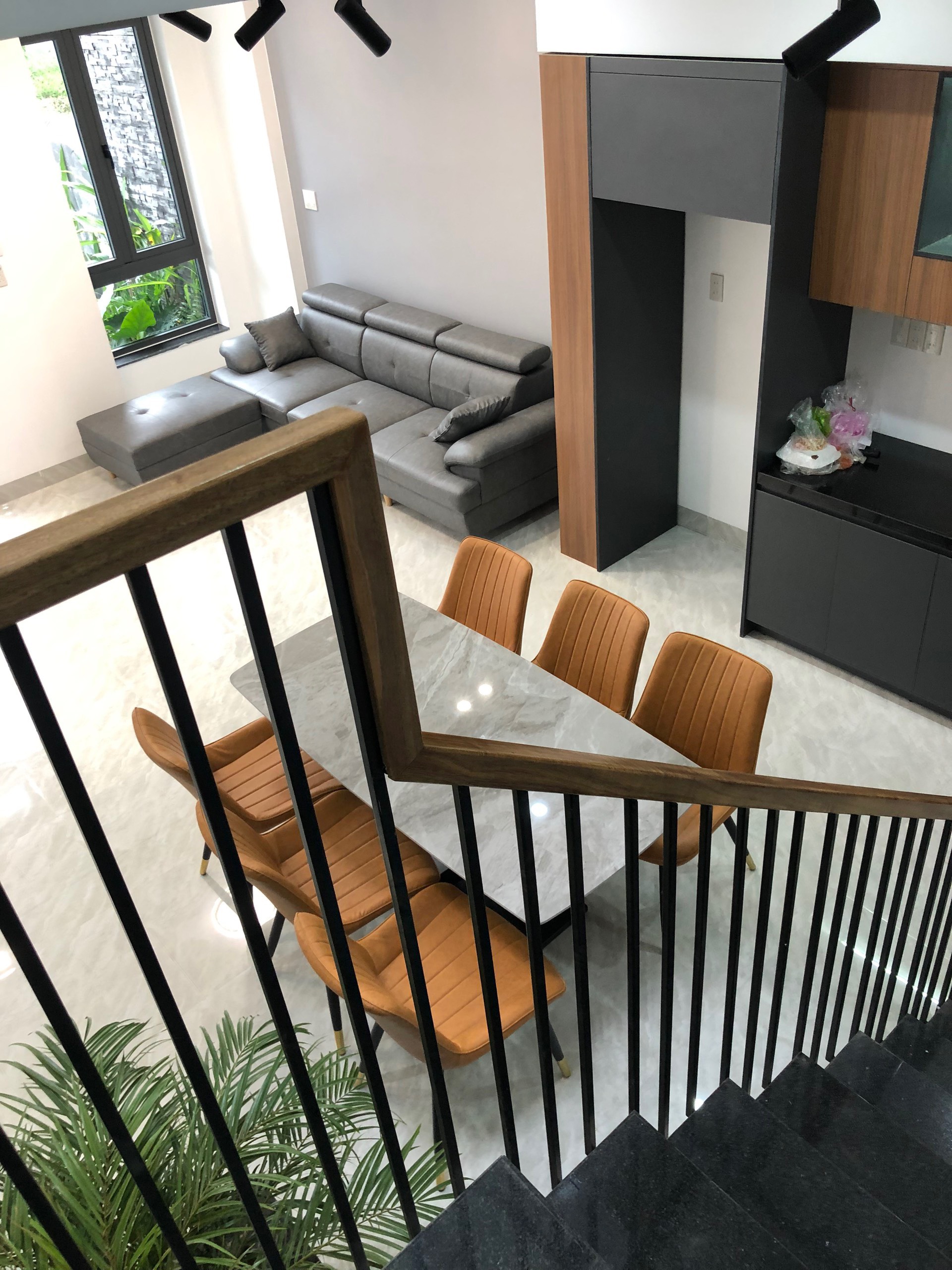 z5687499842662_65beba9ee8e722c6a0451f81fb163db2