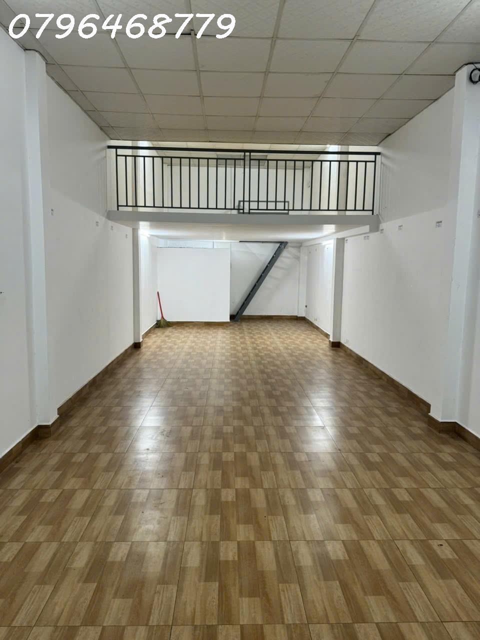 z5690115330194_57a098514adf605595a89359ec53206b