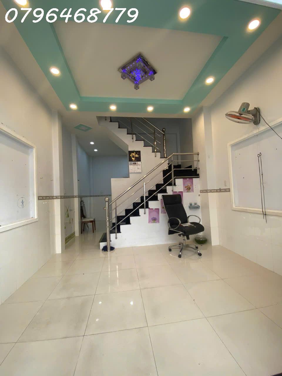 z5691609142301_2637226589294565d56bfcb73f15f8b0