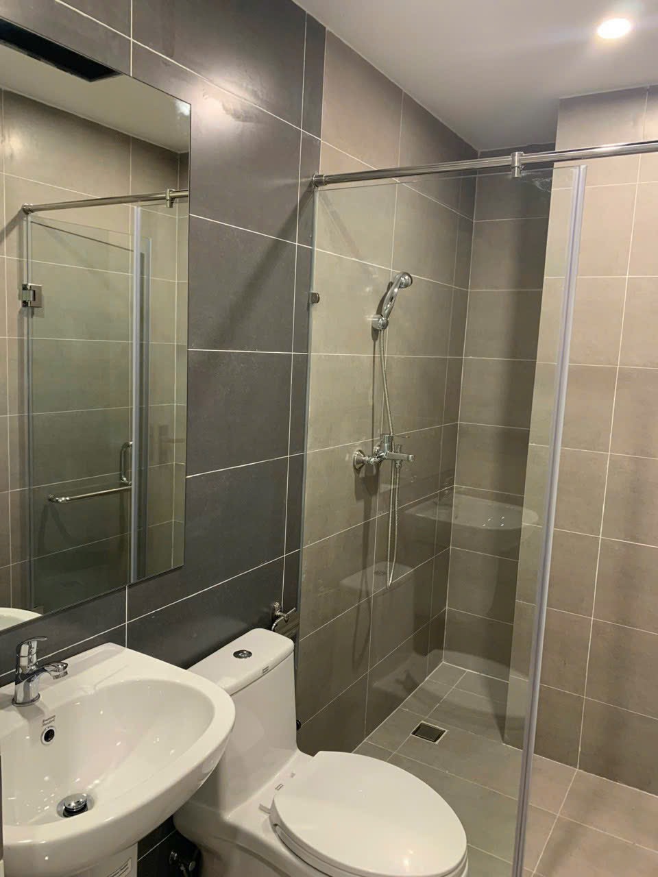 z5691880360066_418b7b6412bb5e494abeb6e55c9a34bc