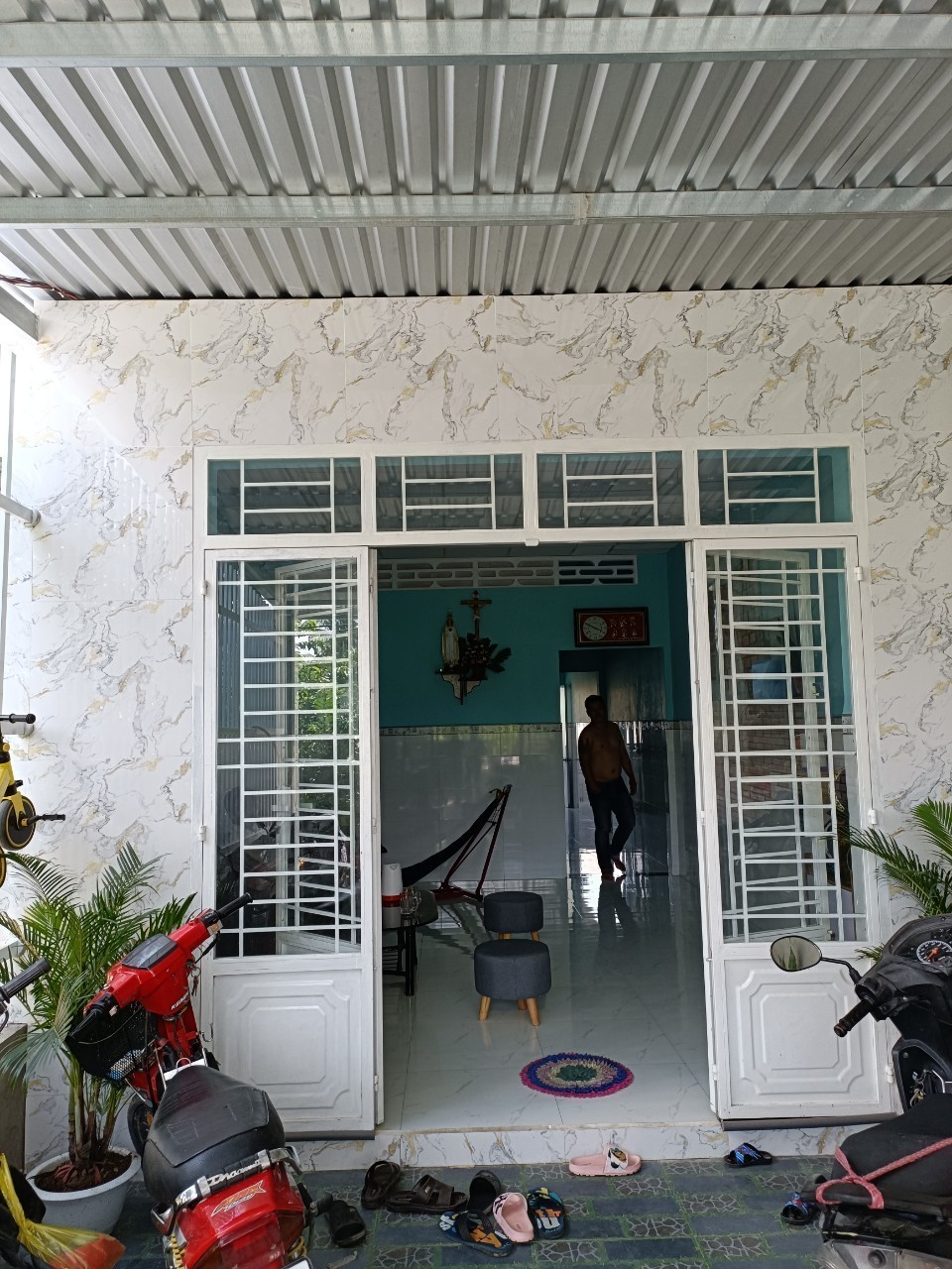 z5697387438845_b9f2e53c36510248e7785161cb080ce2