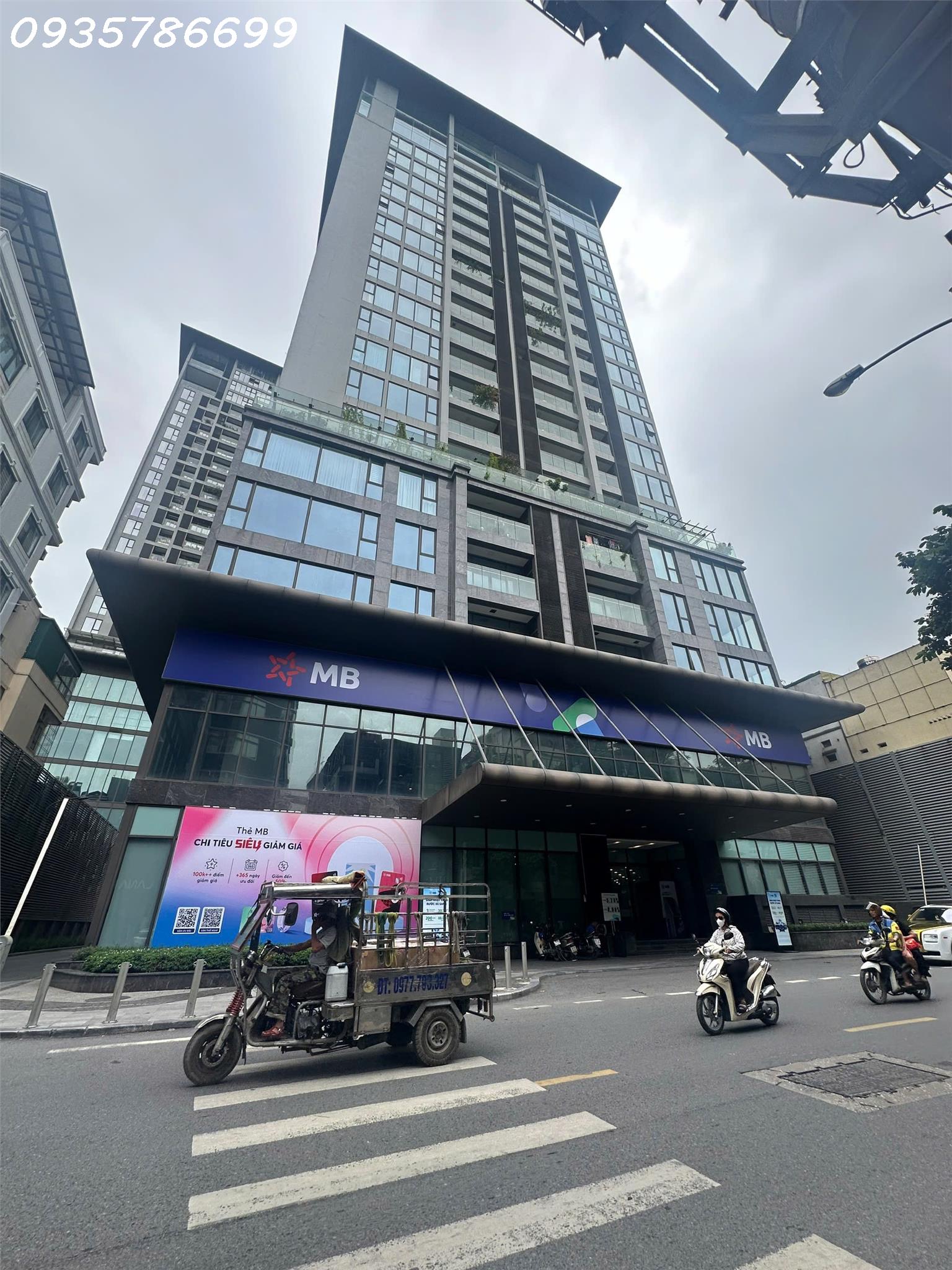 z5700438784214_385f0ab89e4e642e31b8fcd3ef0bf6cb