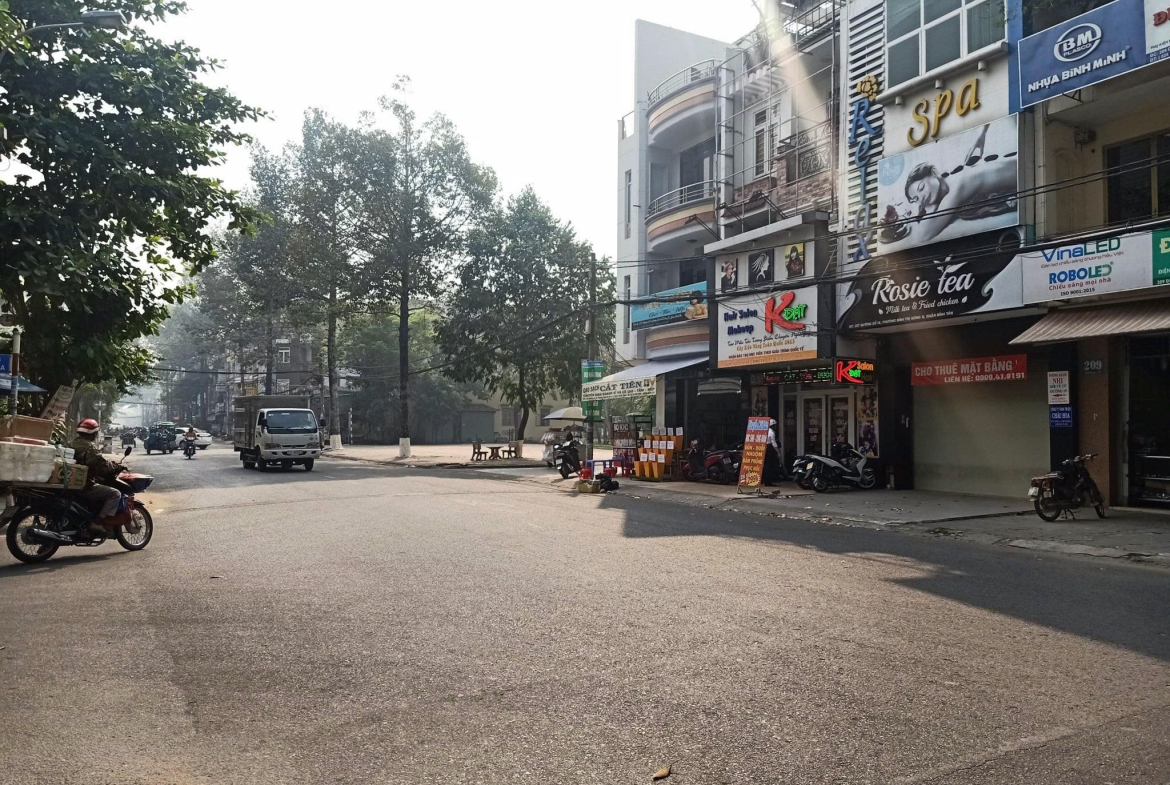 z5701414769509_2b00eaabe251a94a03dc3796c5acf91b