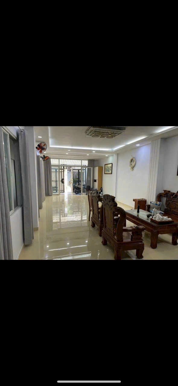 z5701503079980_5661e1a09048f1dc94e028b6e84134c4