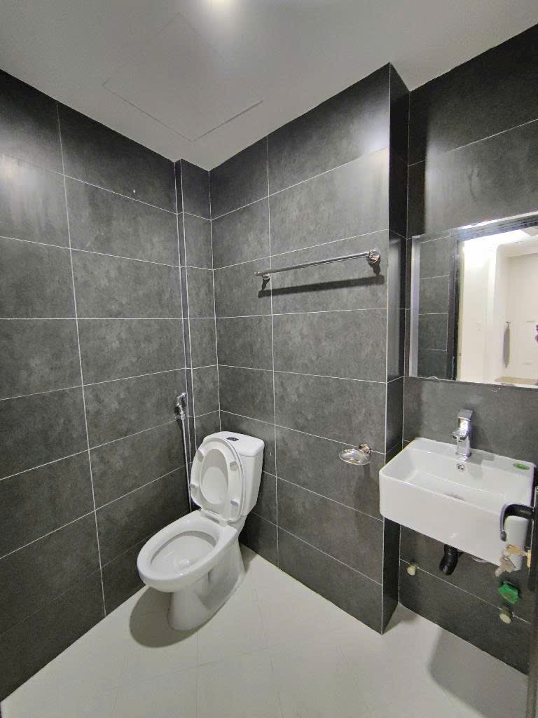 z5701583334849_06f8f3f07a9a83c4abfb3e2f6a0af8d0