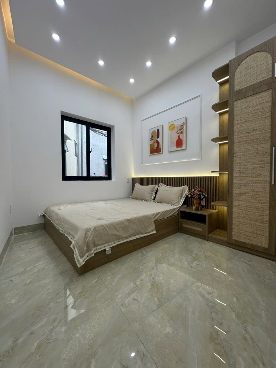 z5703288512505_43731ac2385f0620b579de984c1eb8f3