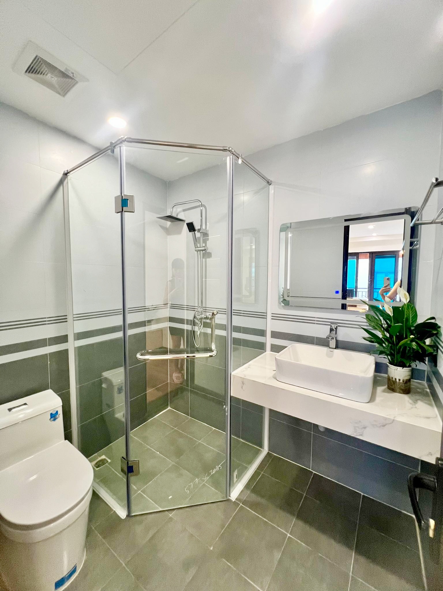 z5710668364330_9bd56b50a204df9c479f081c997681bf