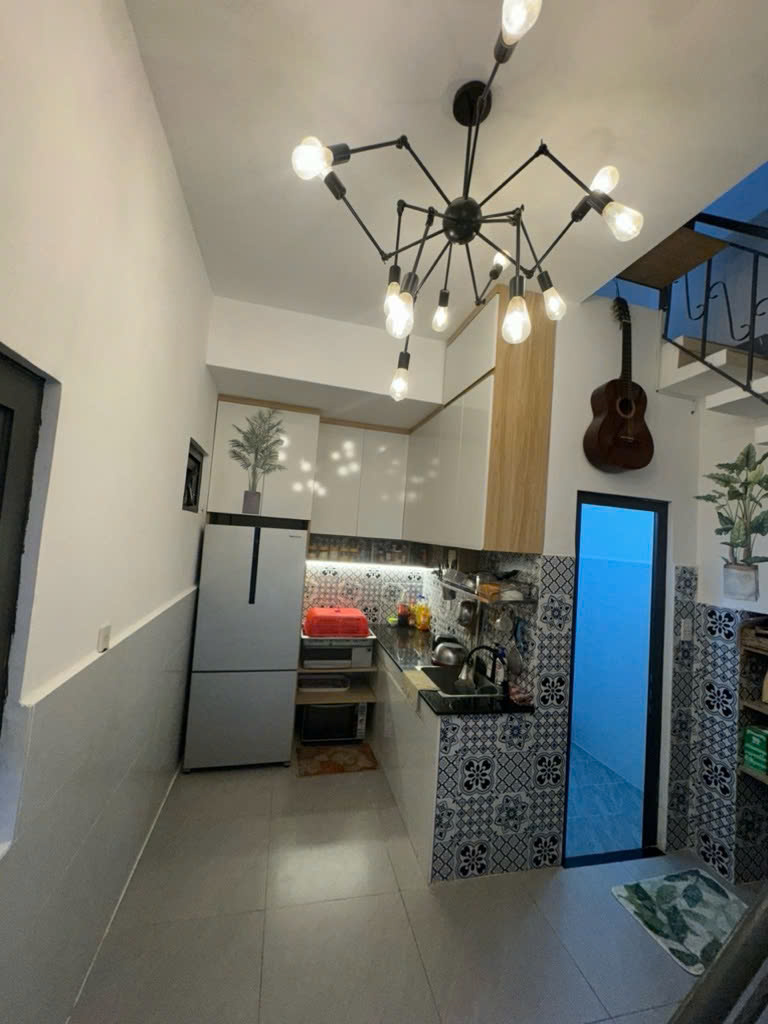 z5712251313313_d9cd525c0bbf49e30e77ce0cfbaab09a