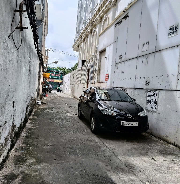 z5712466402156_ee0c48db9da506c8d014f2802b6dd8a6