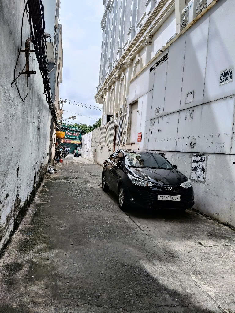 z5712466402156_ee0c48db9da506c8d014f2802b6dd8a6