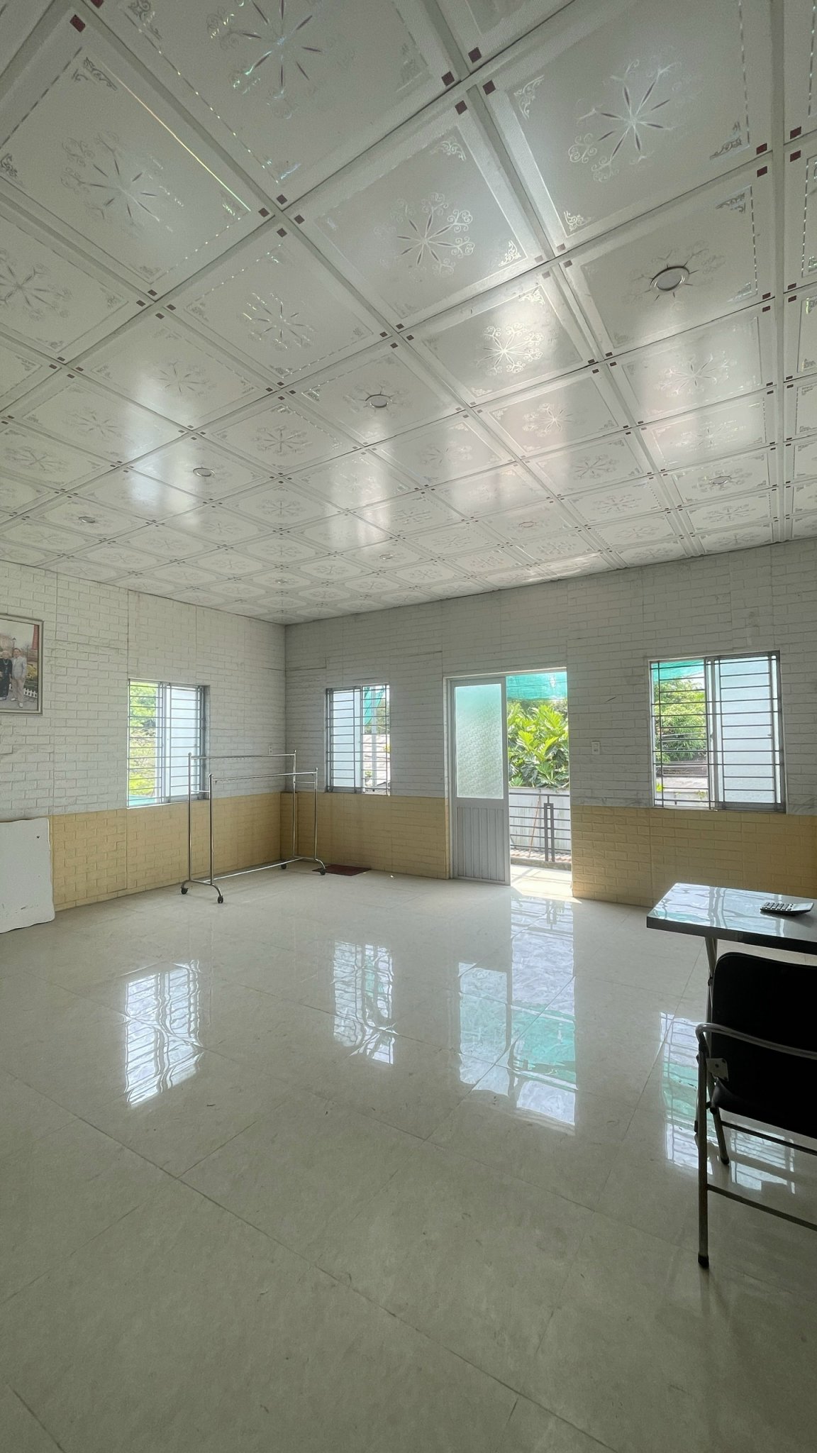 z5713738122782_18f3160e41e8796f049933f3f1dfa48c