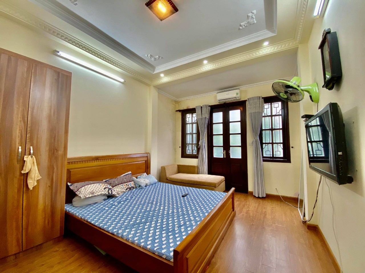 z5715884544460_2bb4a08418fc56e259e0ddf87aaf73a9