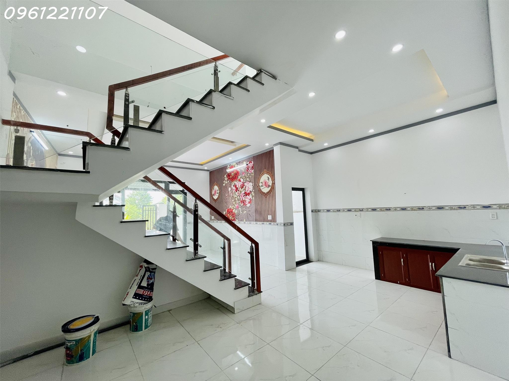 z5719490508968_906eeafd1f8ed9018433a92a2ba3ac8b