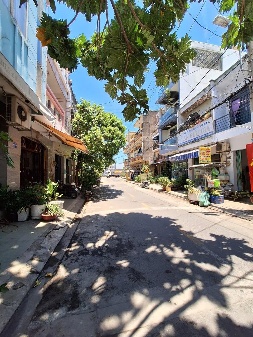 z5725966275917_5296f027a08b93b32b5d1c4bf756545c