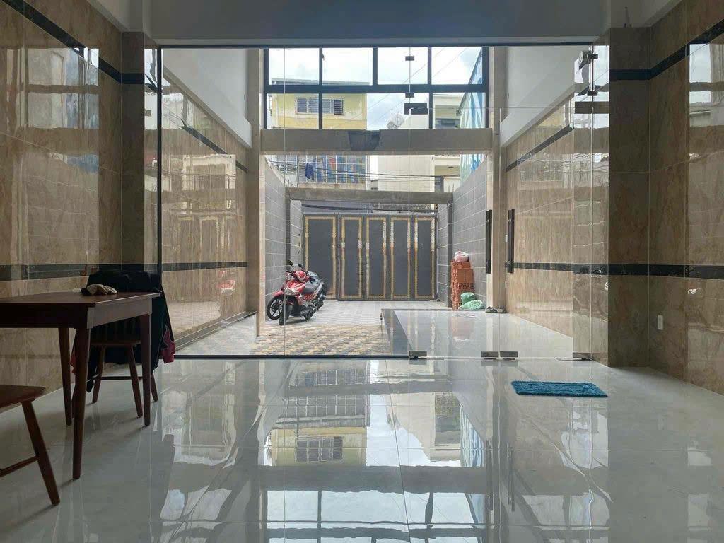 z5728378890444_438a0bbec6e5777aaed23af018638614