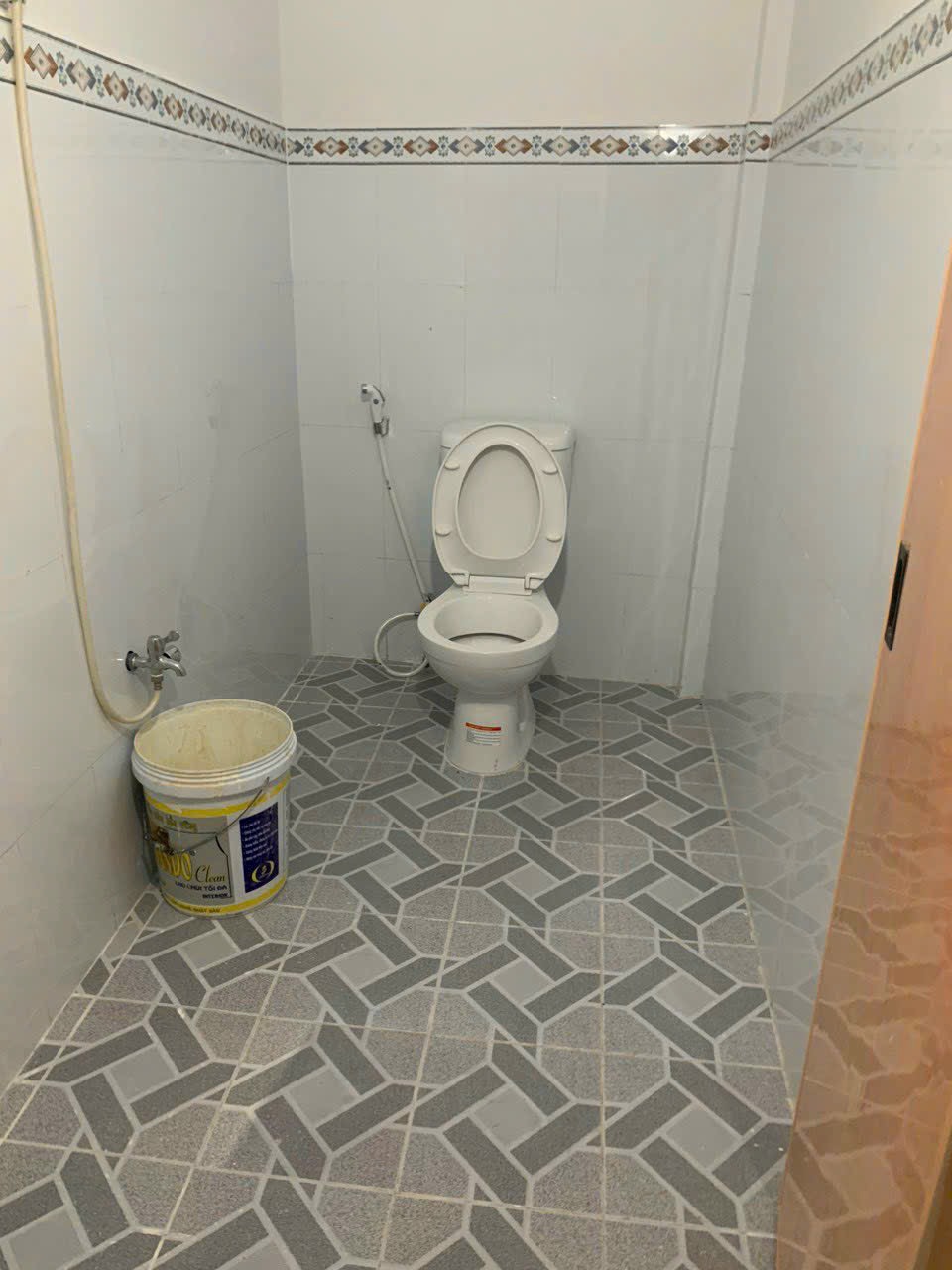 z5728991330448_9e7e659e695353787651e8a099ff0af7