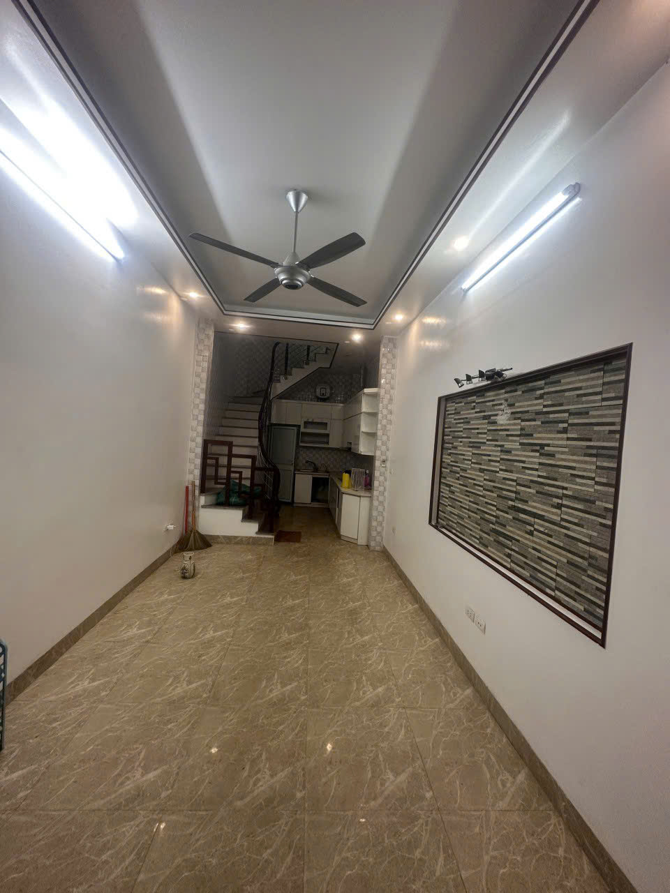 z5729080516216_5dbf27e93b3fc8605ef589a7c3182de8