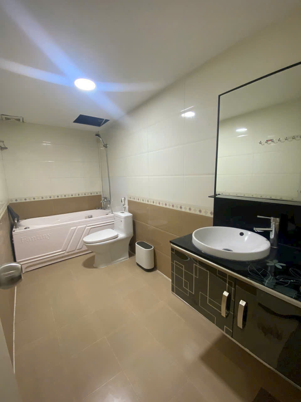 z5729974346513_ee3a395b66ca9723e9e3447a1ee92441