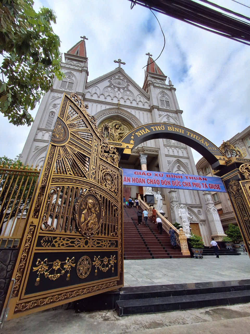 z5731854838518_2a30819ebaa9202e8ac05ccb2dd31851