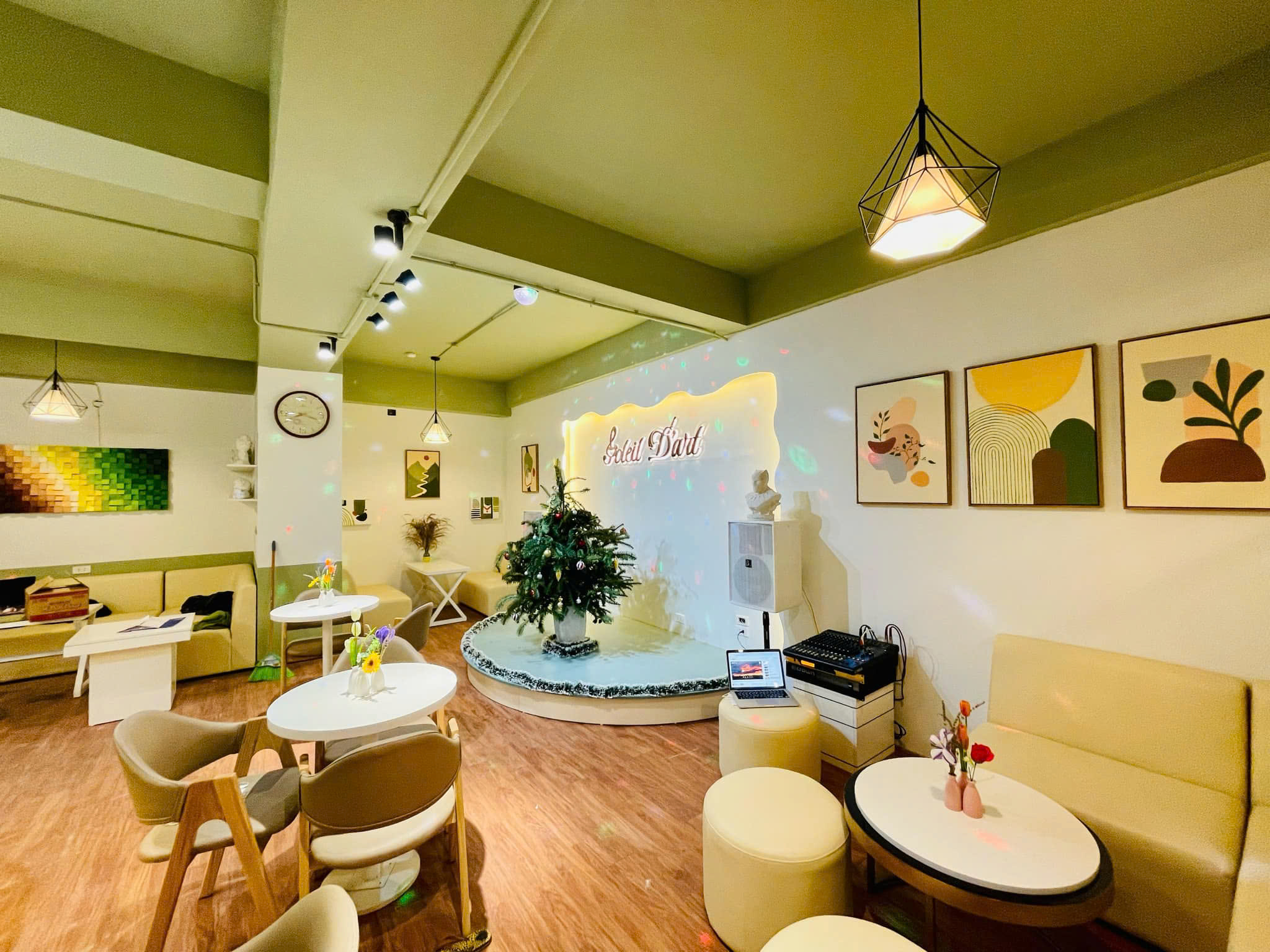 z5732613841750_207a0e82d8e9516f9e0cc5d62988b982