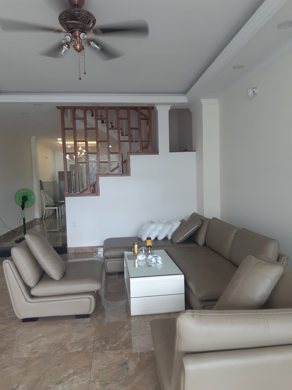 z5739775838348_279e7a7cfce72ddfc73efa099ecaf57e