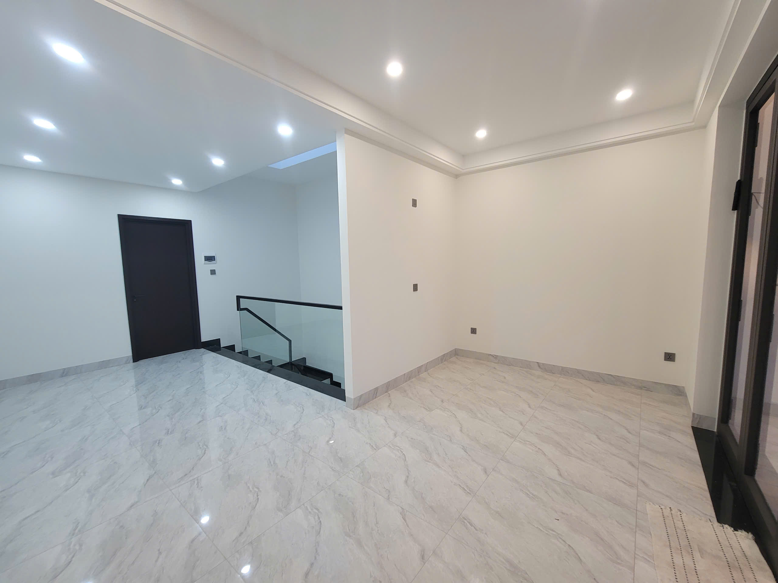 z5743764062317_ec812a96f1ec18b847ae057ccde66673