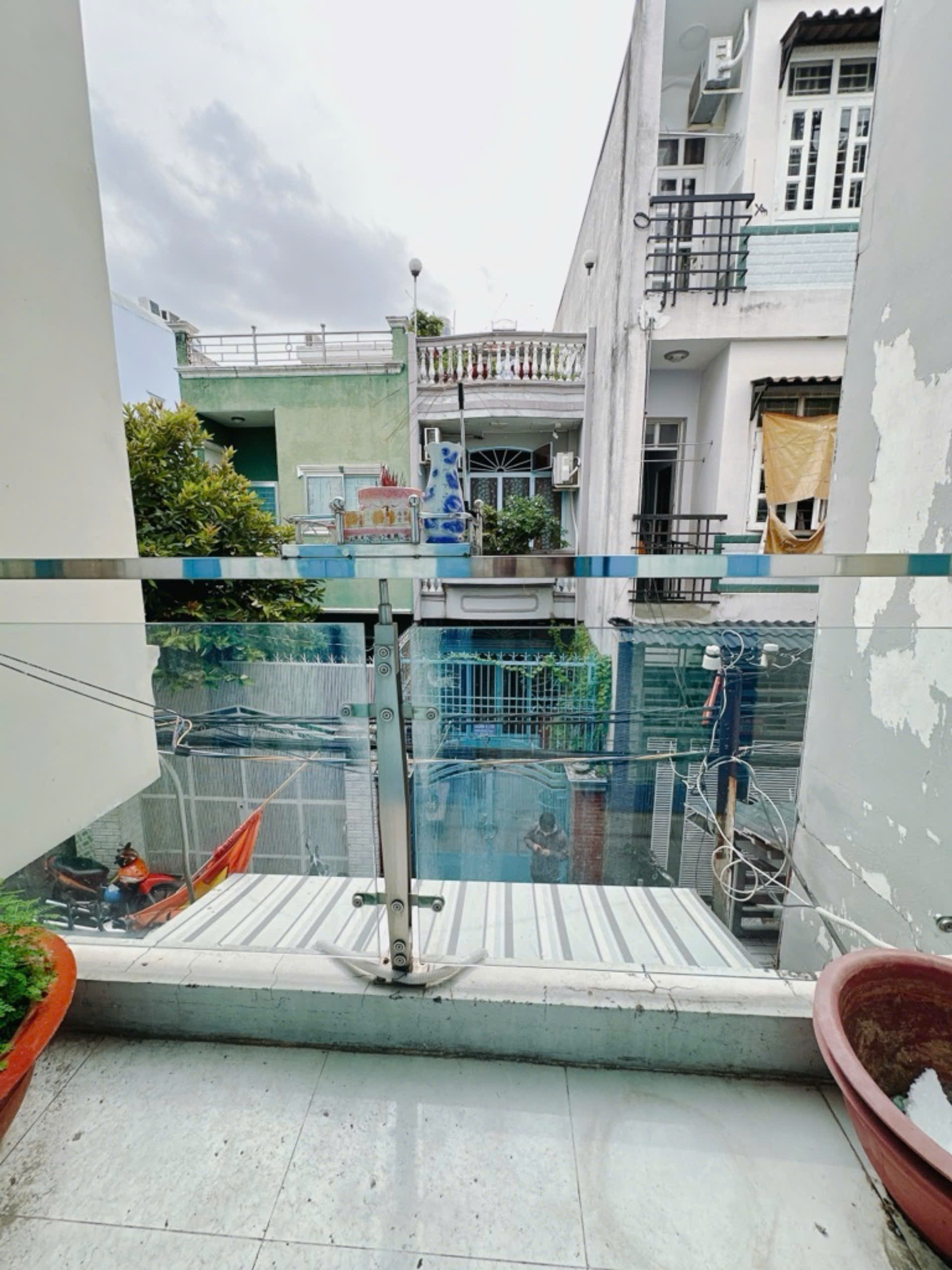 z5748959889052_387fd91e10f5de078bdede8eb3330a5e