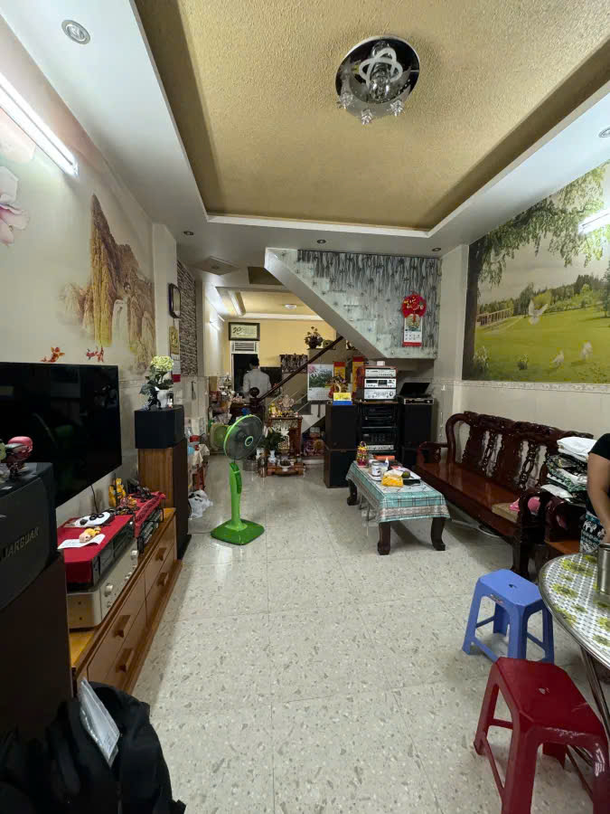 z5751090166363_76e6cf6356ed2bf8cade0a285c737f99