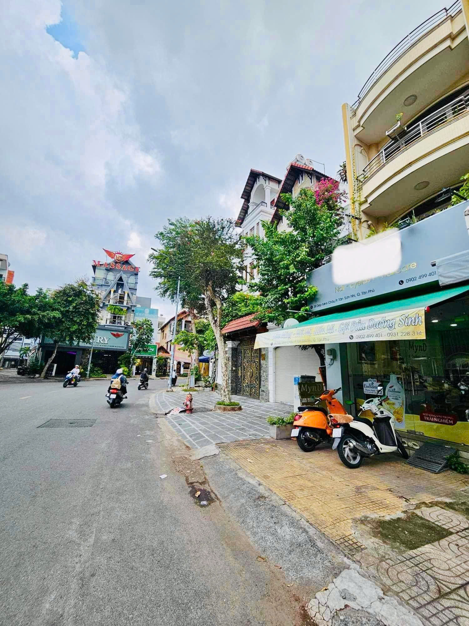 z5752768979542_1c143b0fedec0d029424d7ed2d1c1104