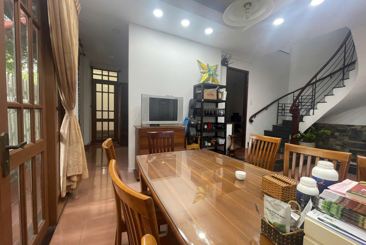 z5755121892391_3e54360489506cfed79d424f08d8f4e4