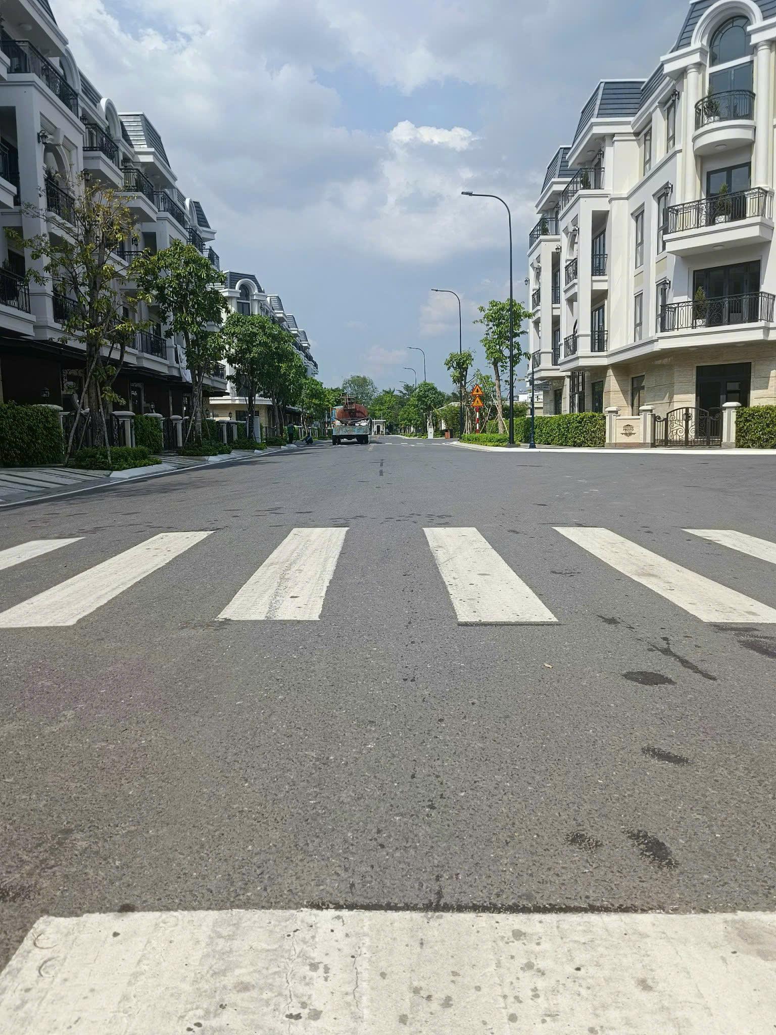 z5756173075479_3bdf7e79ec9c0c086ccb4c487ac656fc