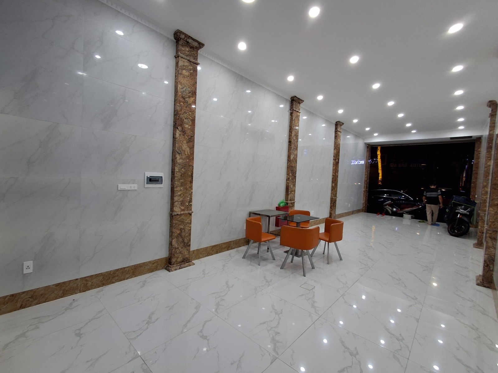 z5756195776666_21b27b7d29db4199799410d1d7b16ad2