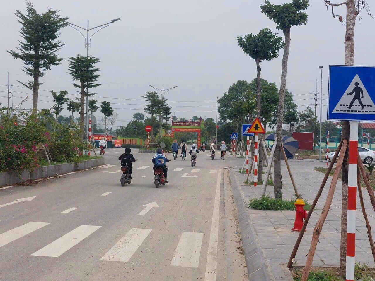 z5756320053607_5bdbbe6ab2aca726dd553ea3d22d2f49