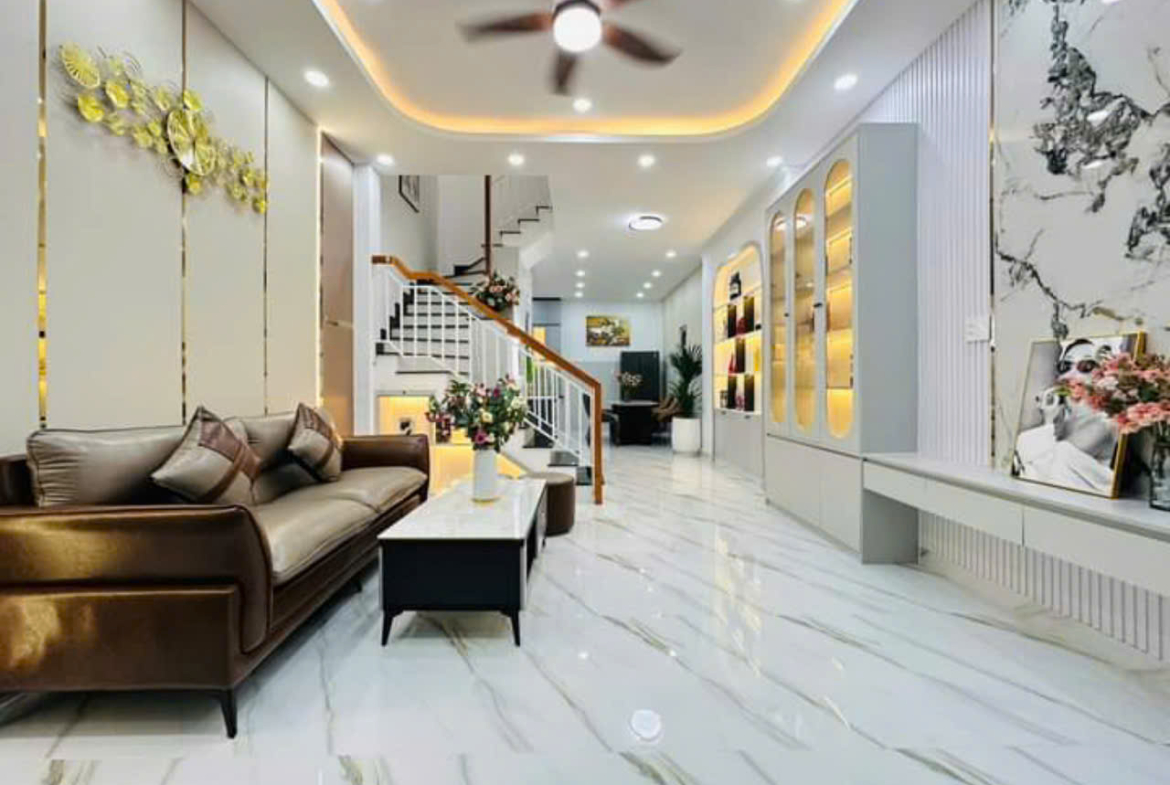 z5758239458696_60c49a2b973720324d669a65b7c28857