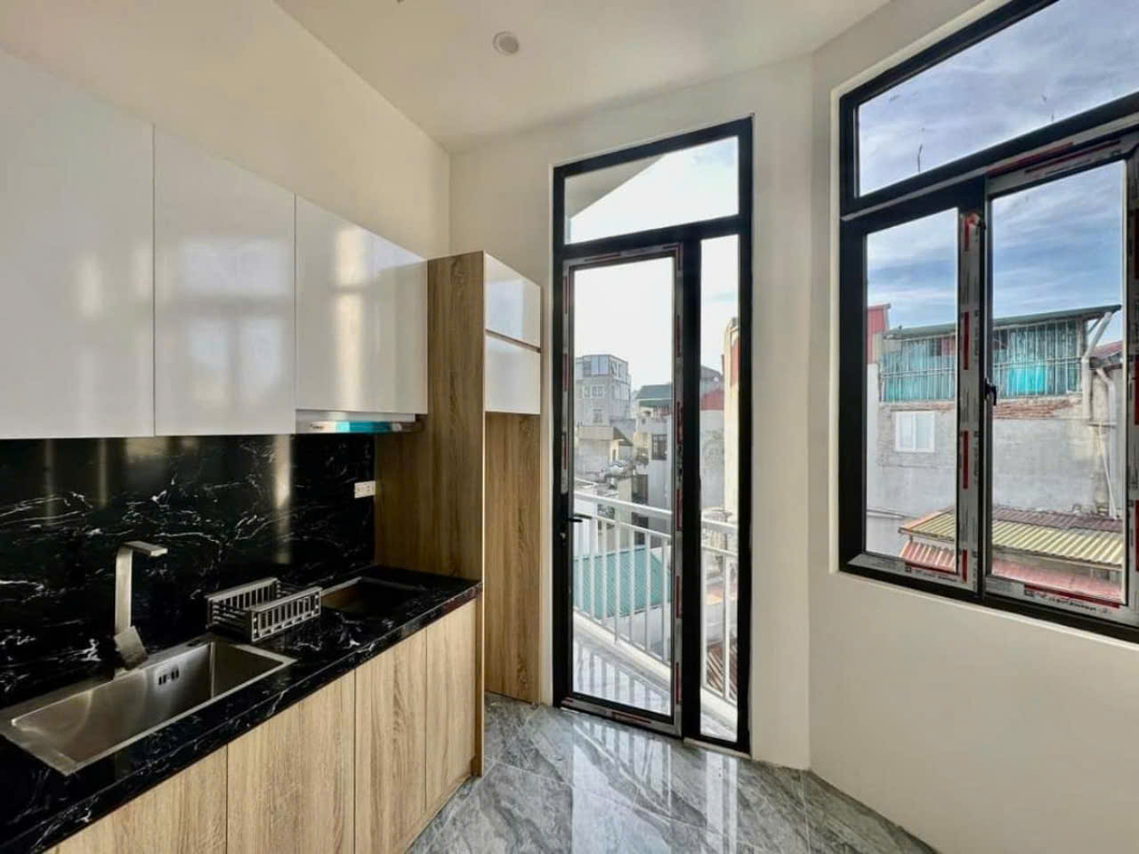 z5776003875872_c3365b9cf4e10f24acf2904df55bc779Haonam15