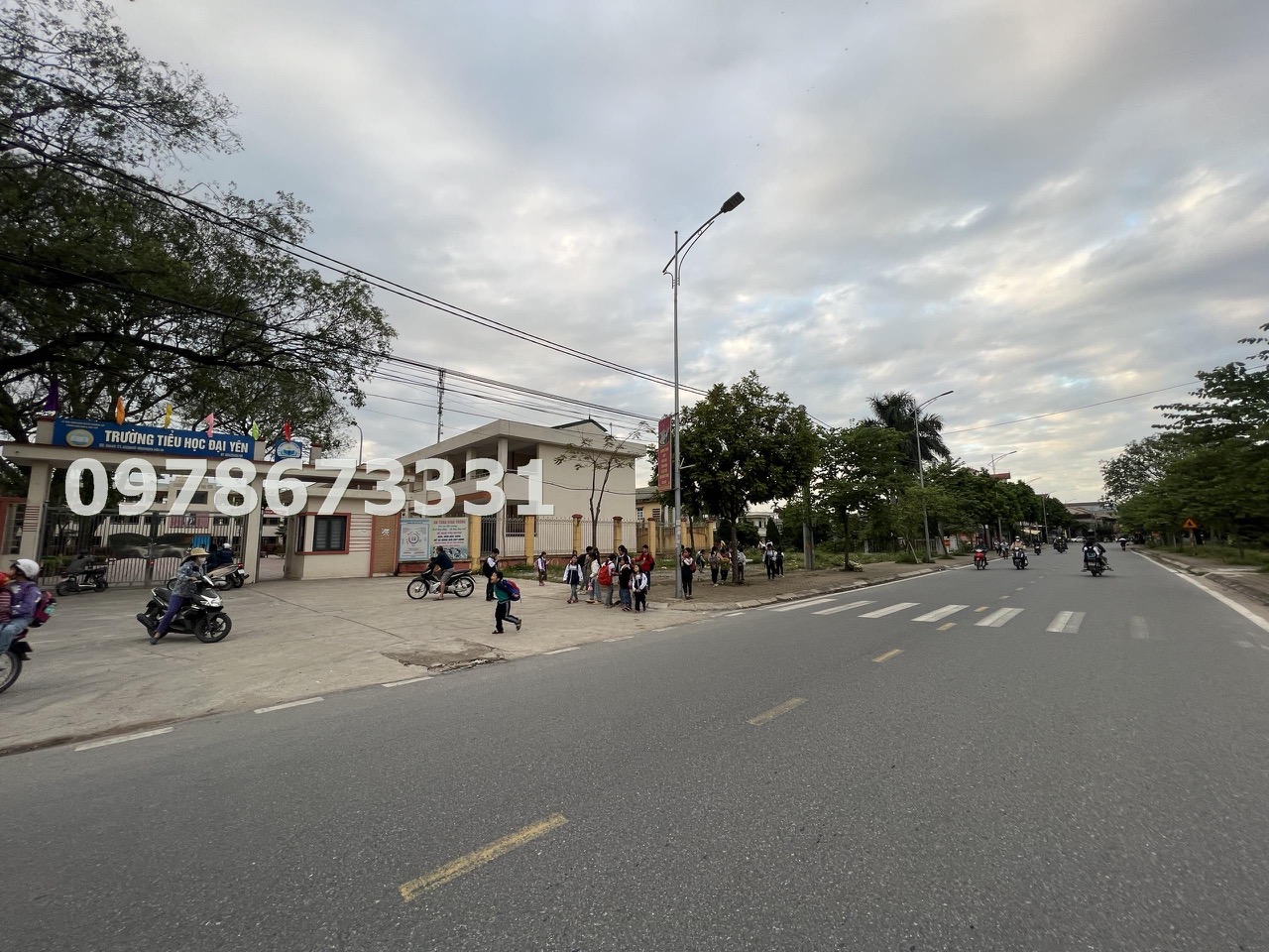 z5778740917986_64bc459b55a0d3676559114c2218d217